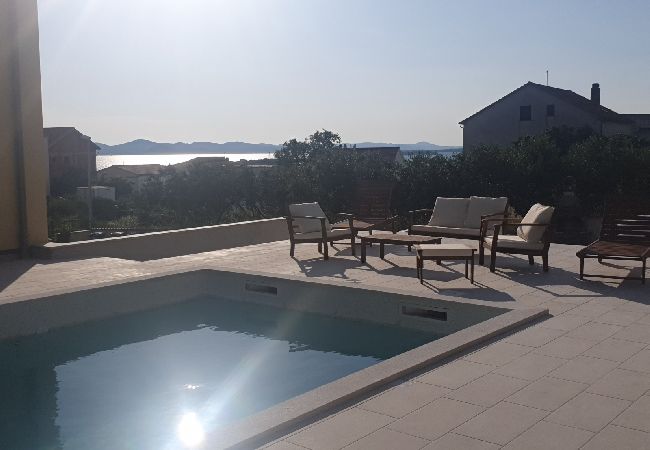 Casa a Drage - Casa di vacanza in Drage con vista mare, balcone, Climatizzazione, WIFI (592-1) Casa a Drage - Casa di vacanza in Drage con vista mare, balcone, Climatizzazione, WIFI (592-1)