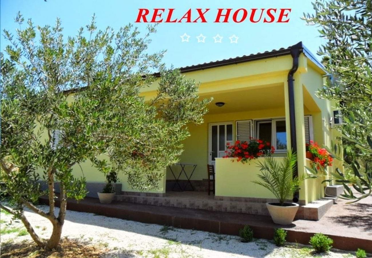 Casa a Drage - Casa di vacanza in Drage con vista mare, balcone, Climatizzazione, WIFI (592-1)