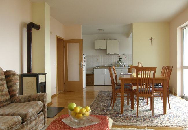 Appartamento a Duce - Appartamento in Duće con vista mare, terrazzo, Climatizzazione, Lavatrice (595-1) Appartamento a Duce - Appartamento in Duće con vista mare, terrazzo, Climatizzazione, Lavatrice (595-1)