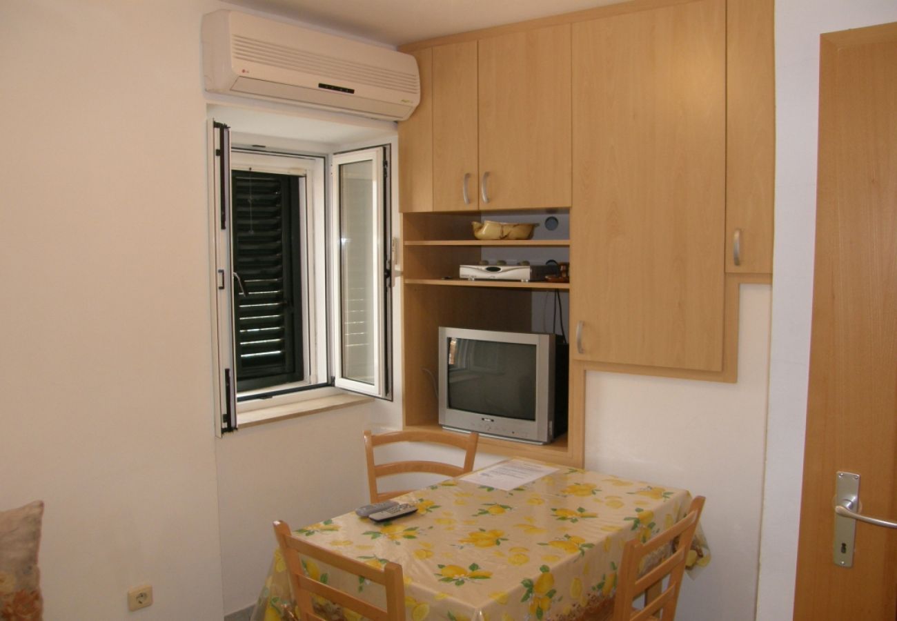 Appartamento a Primošten - Appartamento in Capocesto (Primosten) con vista mare, terrazzo, Climatizzazione, WIFI (600-2)