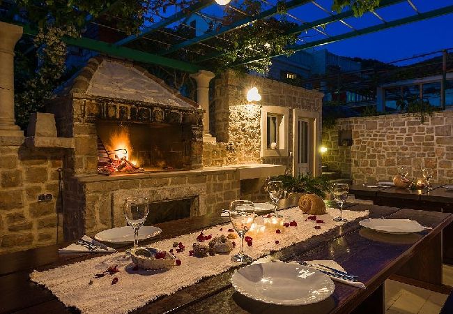 Appartamento a Bol - Appartamento in Vallo della Brazza (Bol) con vista mare, balcone, Climatizzazione, WIFI (5217-6) Appartamento a Bol - Appartamento in Vallo della Brazza (Bol) con vista mare, balcone, Climatizzazione, WIFI (5217-6)