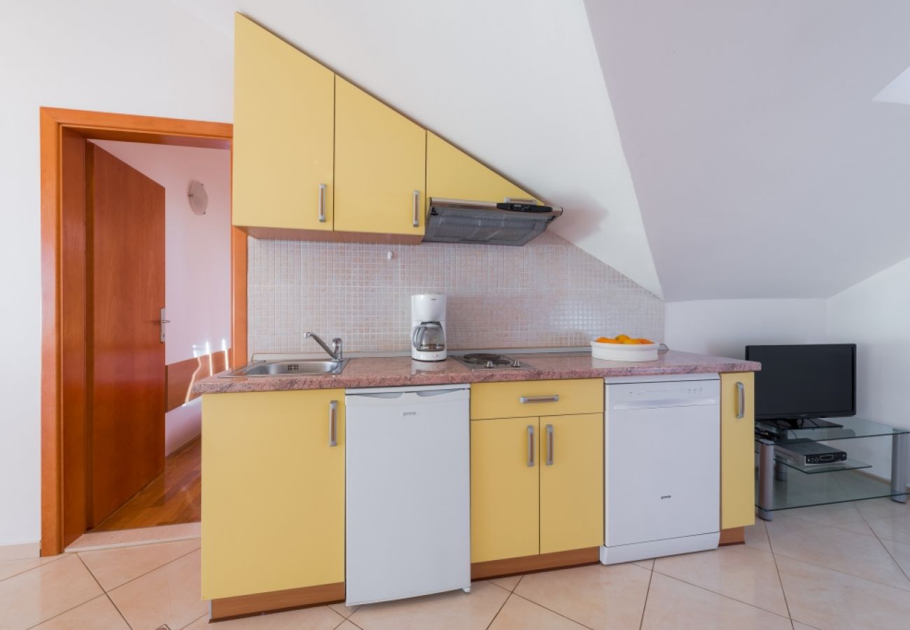 Appartamento a Bol - Appartamento in Vallo della Brazza (Bol) con vista mare, balcone, Climatizzazione, WIFI (5217-6)