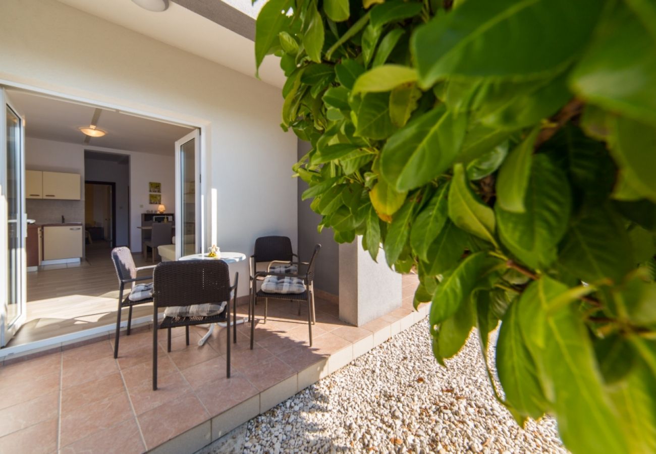 Appartamento a Brist - Appartamento in Brist con balcone, Climatizzazione, WIFI (610-3)