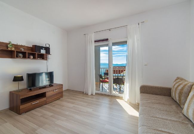 Appartamento a Brist - Appartamento in Brist con balcone, Climatizzazione, WIFI (610-5) Appartamento a Brist - Appartamento in Brist con balcone, Climatizzazione, WIFI (610-5)