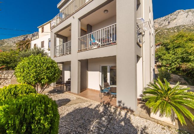 Appartamento a Brist - Appartamento in Brist con balcone, Climatizzazione, WIFI (610-5) Appartamento a Brist - Appartamento in Brist con balcone, Climatizzazione, WIFI (610-5)