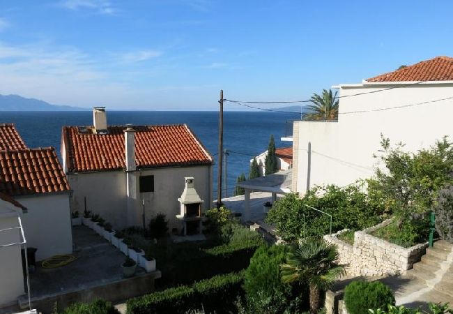 Appartamento a Brist - Appartamento in Brist con balcone, Climatizzazione, WIFI (610-5) Appartamento a Brist - Appartamento in Brist con balcone, Climatizzazione, WIFI (610-5)
