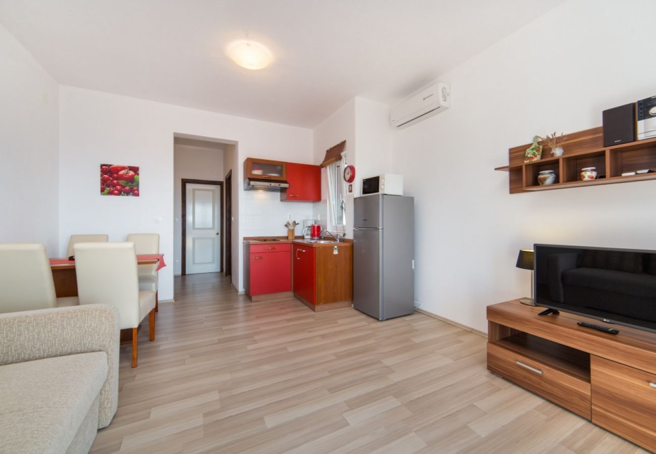 Appartamento a Brist - Appartamento in Brist con balcone, Climatizzazione, WIFI (610-5)