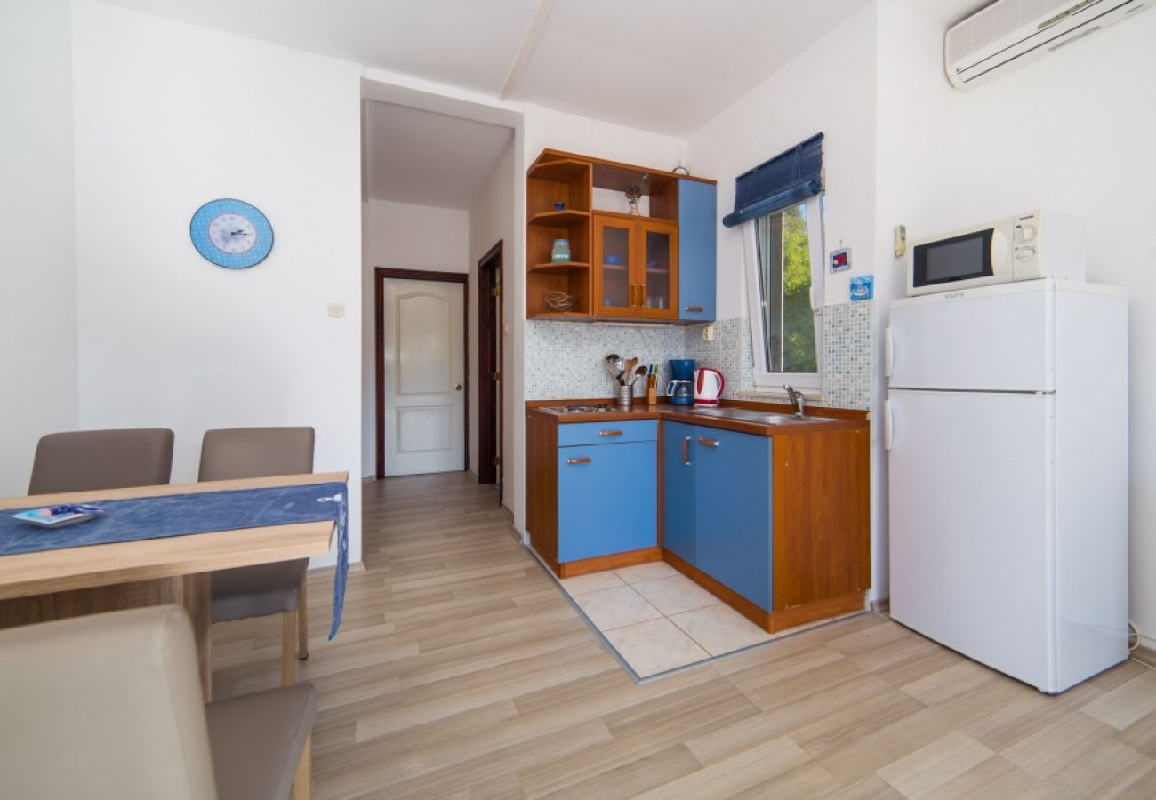 Appartamento a Brist - Appartamento in Brist con balcone, Climatizzazione, WIFI (610-6)