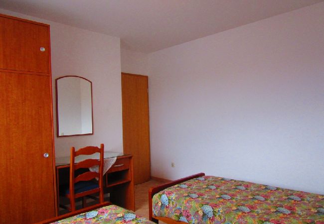 Appartamento a Pula - Appartamento in Pola (Pula) con terrazzo, Climatizzazione, WIFI, Lavatrice (633-1) Appartamento a Pula - Appartamento in Pola (Pula) con terrazzo, Climatizzazione, WIFI, Lavatrice (633-1)