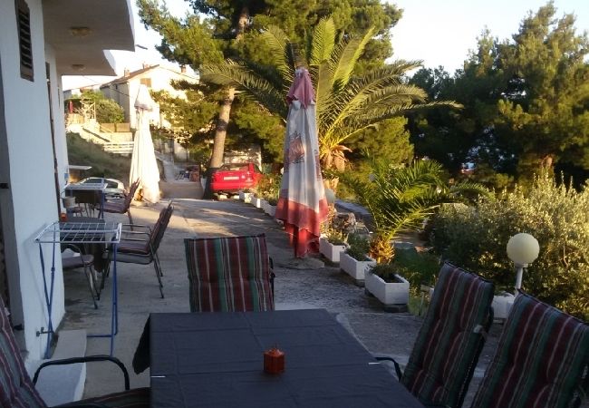 Appartamento a Stanici - Ferienwohnung in Stanići mit Meerblick, Balkon, Klimaanlage, W-LAN (634-1) Appartamento a Stanici - Ferienwohnung in Stanići mit Meerblick, Balkon, Klimaanlage, W-LAN (634-1)