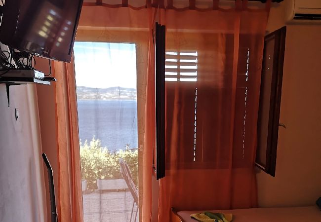 Appartamento a Stanici - Ferienwohnung in Stanići mit Meerblick, Balkon, Klimaanlage, W-LAN (634-2) Appartamento a Stanici - Ferienwohnung in Stanići mit Meerblick, Balkon, Klimaanlage, W-LAN (634-2)