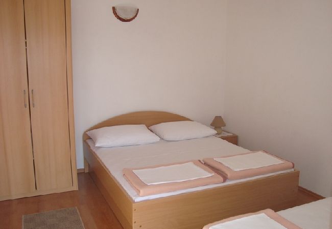 Appartamento a Brist - Appartamento in Brist con vista mare, balcone, Climatizzazione, WIFI (641-1) Appartamento a Brist - Appartamento in Brist con vista mare, balcone, Climatizzazione, WIFI (641-1)