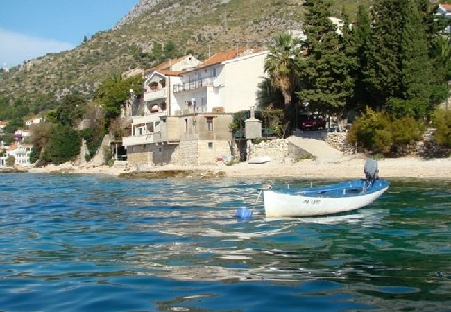 Appartamento a Brist - Appartamento in Brist con vista mare, balcone, Climatizzazione, WIFI (641-1) Appartamento a Brist - Appartamento in Brist con vista mare, balcone, Climatizzazione, WIFI (641-1)