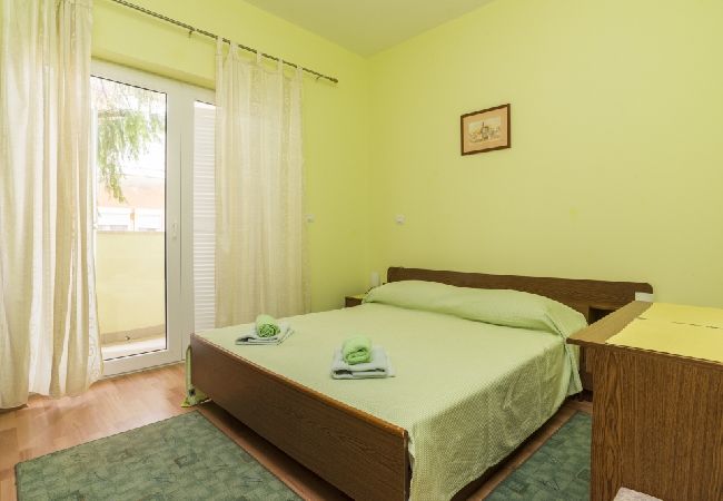 Appartamento a Umag - Appartamento in Umago (Umag) con balcone, Climatizzazione, WIFI (653-1) Appartamento a Umag - Appartamento in Umago (Umag) con balcone, Climatizzazione, WIFI (653-1)