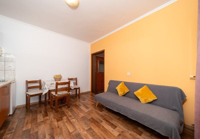 Appartamento a Rab - Appartamento in Barbat con vista mare, balcone, Climatizzazione (660-1) Appartamento a Rab - Appartamento in Barbat con vista mare, balcone, Climatizzazione (660-1)