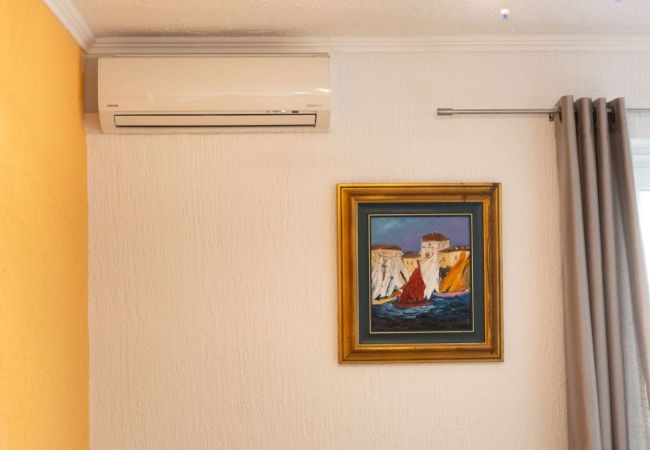 Appartamento a Rab - Appartamento in Barbat con balcone, Climatizzazione (660-2) Appartamento a Rab - Appartamento in Barbat con balcone, Climatizzazione (660-2)