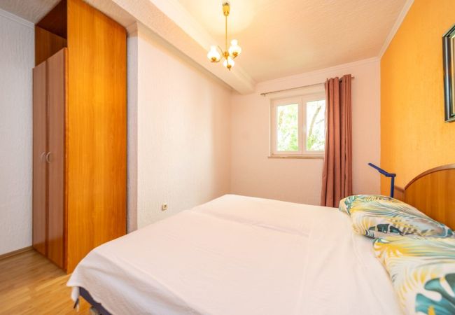 Appartamento a Rab - Appartamento in Barbat con balcone, Climatizzazione (660-2) Appartamento a Rab - Appartamento in Barbat con balcone, Climatizzazione (660-2)