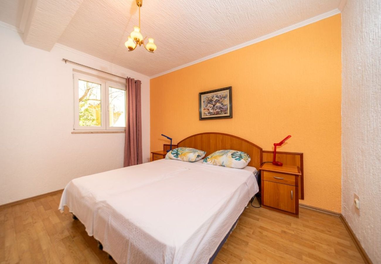 Appartamento a Rab - Appartamento in Barbat con balcone, Climatizzazione (660-2) Appartamento a Rab - Appartamento in Barbat con balcone, Climatizzazione (660-2)