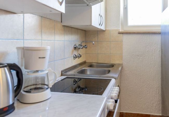 Appartamento a Rab - Appartamento in Barbat con balcone, Climatizzazione (660-3) Appartamento a Rab - Appartamento in Barbat con balcone, Climatizzazione (660-3)