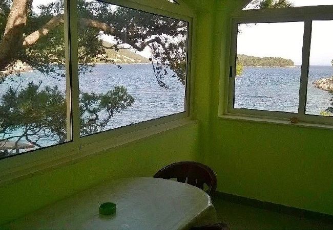 Appartamento a Karbuni - Appartamento in Karbuni con vista mare, balcone, Climatizzazione, WIFI (217-1) Appartamento a Karbuni - Appartamento in Karbuni con vista mare, balcone, Climatizzazione, WIFI (217-1)