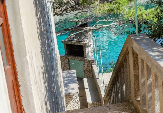 Appartamento a Karbuni - Appartamento in Karbuni con vista mare, balcone, Climatizzazione, WIFI (217-1) Appartamento a Karbuni - Appartamento in Karbuni con vista mare, balcone, Climatizzazione, WIFI (217-1)