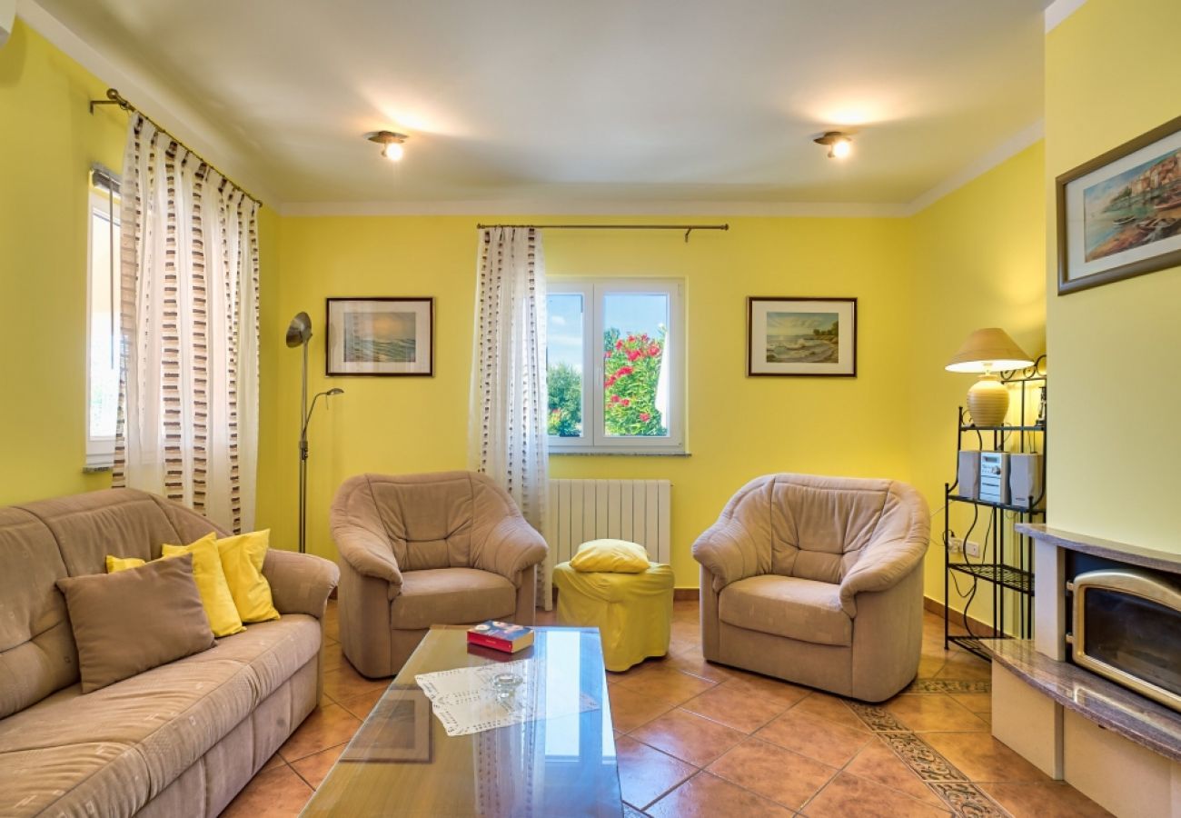 Casa a Ripenda Kras - Casa di vacanza in Ripenda Kras con loggia, Climatizzazione, WIFI, Lavatrice (676-1)