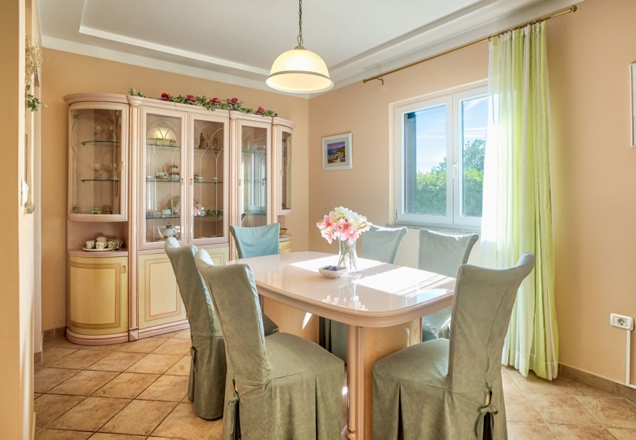 Casa a Ripenda Kras - Casa di vacanza in Ripenda Kras con loggia, Climatizzazione, WIFI, Lavatrice (676-1)