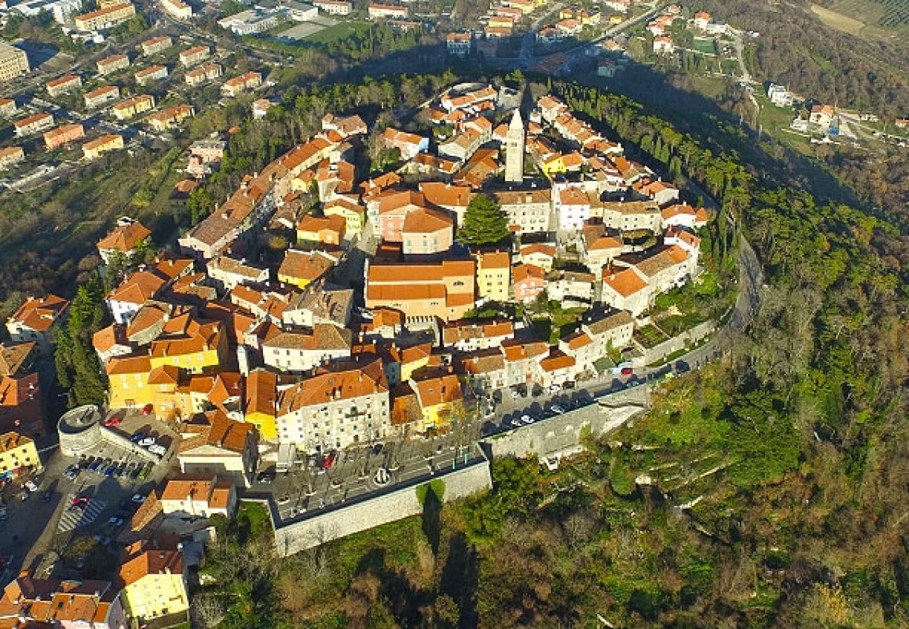 Casa a Ripenda Kras - Casa di vacanza in Ripenda Kras con loggia, Climatizzazione, WIFI, Lavatrice (676-1)