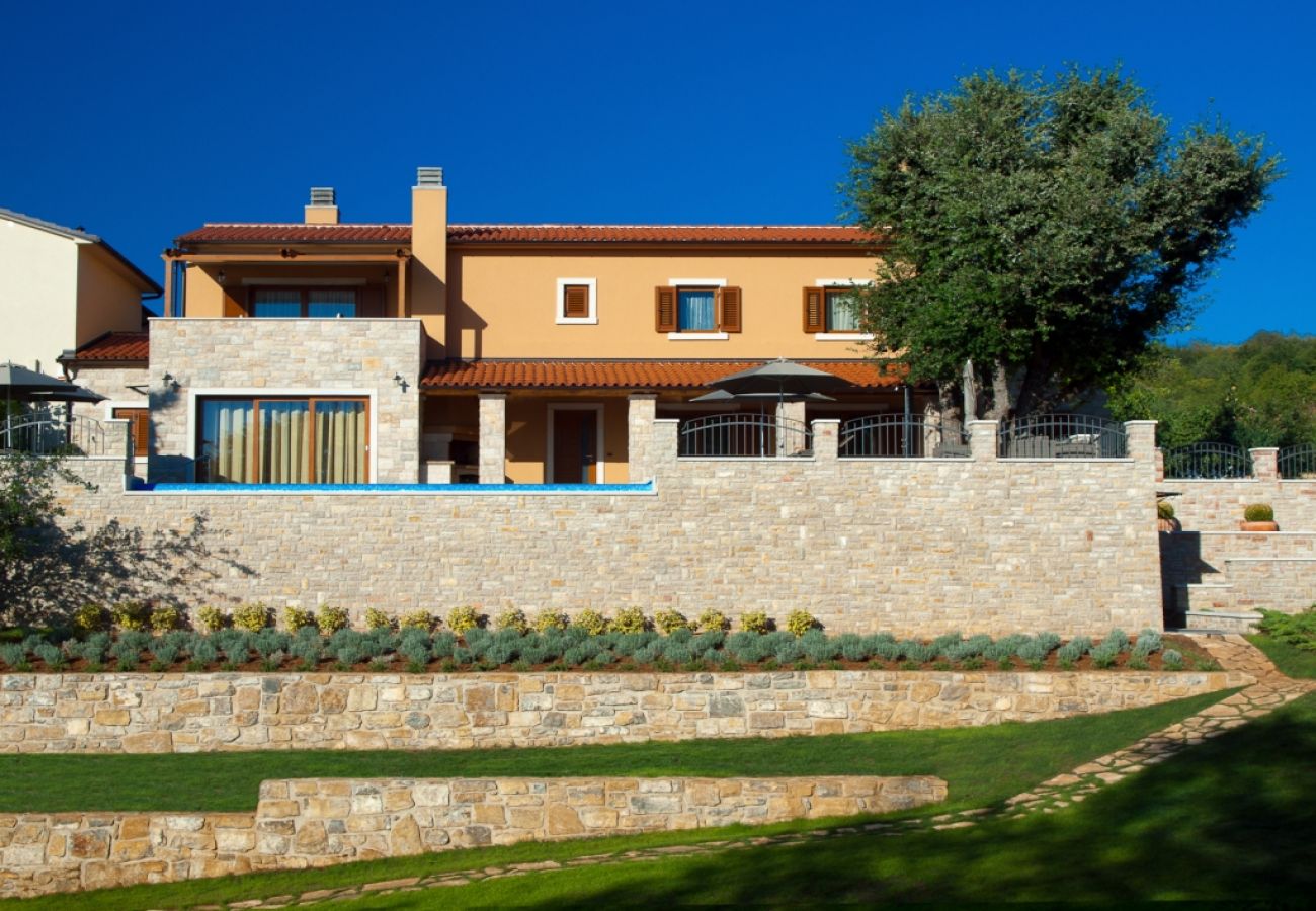 Casa a Labin - Casa di vacanza in Albona (Labin) con terrazzo, Climatizzazione, WIFI, Lavatrice (688-1)