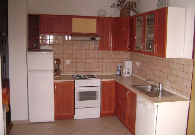 Appartamento a Lopar - Appartamento in Loparo (Lopar) con terrazzo, Climatizzazione, WIFI (568-1) Appartamento a Lopar - Appartamento in Loparo (Lopar) con terrazzo, Climatizzazione, WIFI (568-1)