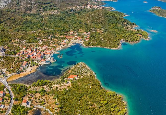 Appartamento a Orebic - Appartamento in Sabbioncello (Orebić) con vista mare, terrazzo, Climatizzazione, WIFI (829-1) Appartamento a Orebic - Appartamento in Sabbioncello (Orebić) con vista mare, terrazzo, Climatizzazione, WIFI (829-1)