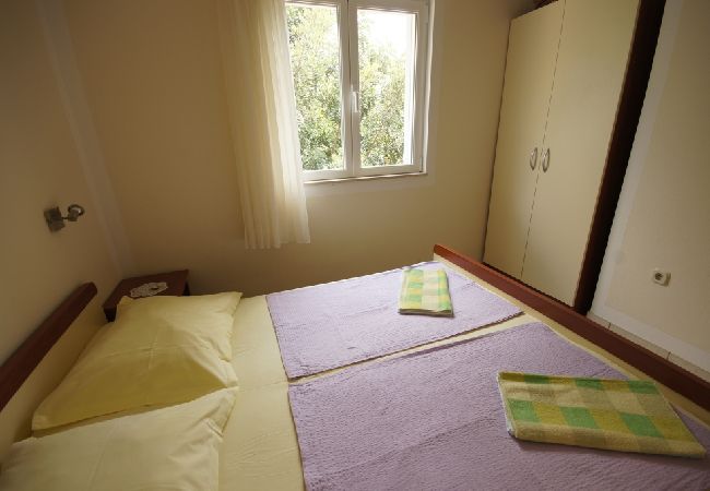 Appartamento a Orebic - Appartamento in Sabbioncello (Orebić) con vista mare, terrazzo, Climatizzazione, WIFI (829-3) Appartamento a Orebic - Appartamento in Sabbioncello (Orebić) con vista mare, terrazzo, Climatizzazione, WIFI (829-3)