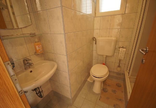 Appartamento a Orebic - Appartamento in Sabbioncello (Orebić) con vista mare, terrazzo, Climatizzazione, WIFI (829-3) Appartamento a Orebic - Appartamento in Sabbioncello (Orebić) con vista mare, terrazzo, Climatizzazione, WIFI (829-3)