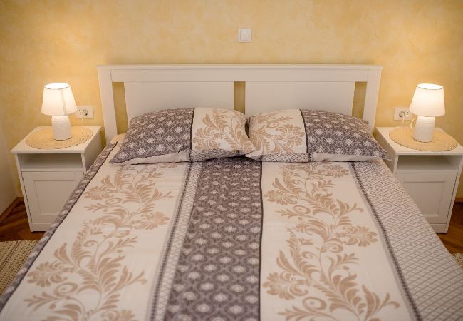 Appartamento a Palit - Appartamento in Palit con terrazzo, Climatizzazione, WIFI, Lavastoviglie (820-2) Appartamento a Palit - Appartamento in Palit con terrazzo, Climatizzazione, WIFI, Lavastoviglie (820-2)