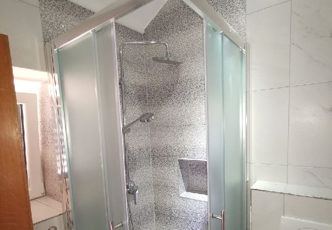 Appartamento a Privlaka - Appartamento in Brevilacqua (Privlaka) con balcone, Climatizzazione, WIFI, Lavastoviglie (878-1) Appartamento a Privlaka - Appartamento in Brevilacqua (Privlaka) con balcone, Climatizzazione, WIFI, Lavastoviglie (878-1)
