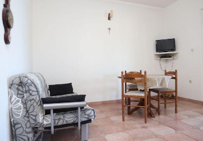 Appartamento a Lumbarda - Appartamento in Lombarda (Lumbrada) con vista mare, terrazzo, WIFI, Lavatrice (869-3) Appartamento a Lumbarda - Appartamento in Lombarda (Lumbrada) con vista mare, terrazzo, WIFI, Lavatrice (869-3)