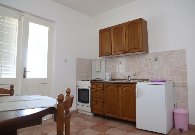 Appartamento a Lumbarda - Appartamento in Lombarda (Lumbrada) con vista mare, terrazzo, WIFI, Lavatrice (869-3) Appartamento a Lumbarda - Appartamento in Lombarda (Lumbrada) con vista mare, terrazzo, WIFI, Lavatrice (869-3)