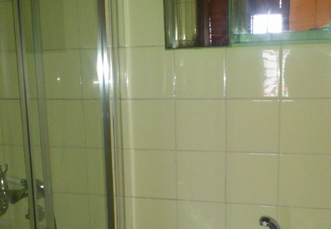 Appartamento a Kampor - Appartamento in Kampor con terrazzo, Climatizzazione, WIFI, Lavatrice (895-3) Appartamento a Kampor - Appartamento in Kampor con terrazzo, Climatizzazione, WIFI, Lavatrice (895-3)