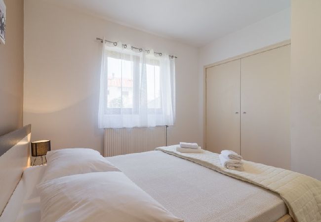 Appartamento a Nin - Appartamento in Nona (Nin) con terrazzo, Climatizzazione, WIFI (864-4) Appartamento a Nin - Appartamento in Nona (Nin) con terrazzo, Climatizzazione, WIFI (864-4)