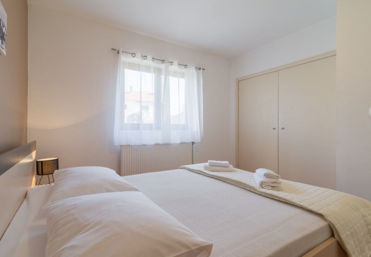 Appartamento a Nin - Appartamento in Nona (Nin) con terrazzo, Climatizzazione, WIFI (864-4)