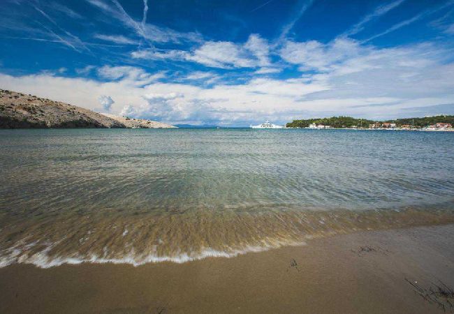 Appartamento a Lopar - Appartamento in Loparo (Lopar) con vista mare, terrazzo, Climatizzazione, WIFI (613-4) Appartamento a Lopar - Appartamento in Loparo (Lopar) con vista mare, terrazzo, Climatizzazione, WIFI (613-4)