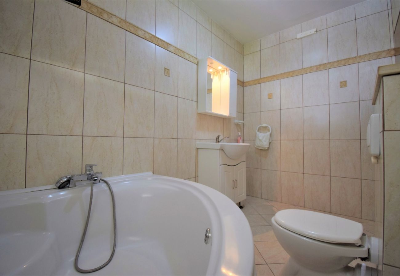 Appartamento a Lopar - Appartamento in Loparo (Lopar) con vista mare, terrazzo, Climatizzazione, WIFI (613-5)