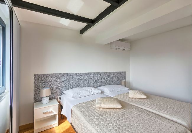 Appartamento a Štinjan - Appartamento in Stignano (Stinjan) con vista mare, Climatizzazione, WIFI, Lavatrice (3326-1) Appartamento a Štinjan - Appartamento in Stignano (Stinjan) con vista mare, Climatizzazione, WIFI, Lavatrice (3326-1)