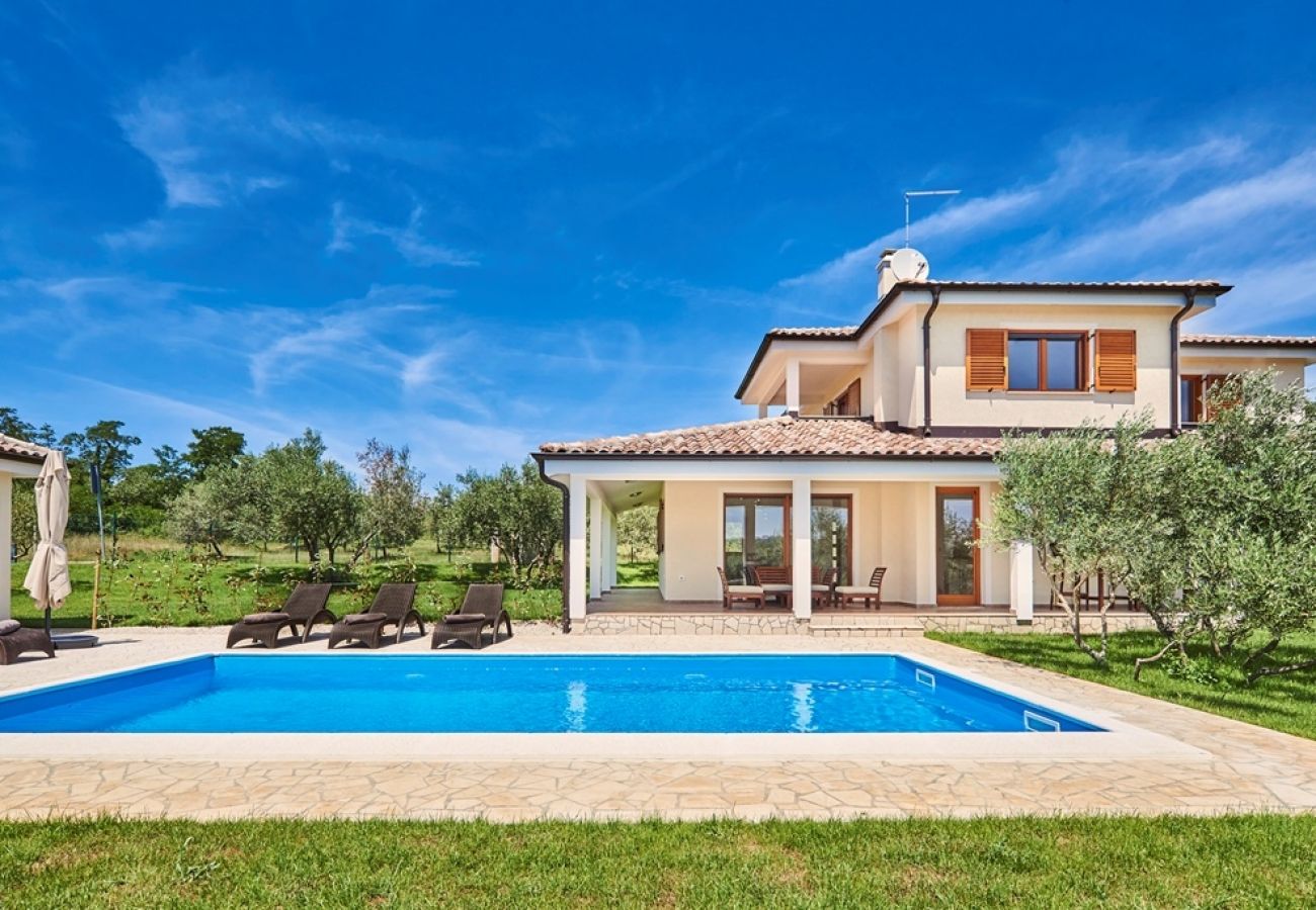 Casa a Buje - Casa di vacanza in Buie (Buje) con terrazzo, Climatizzazione, WIFI, Lavatrice (3356-1)