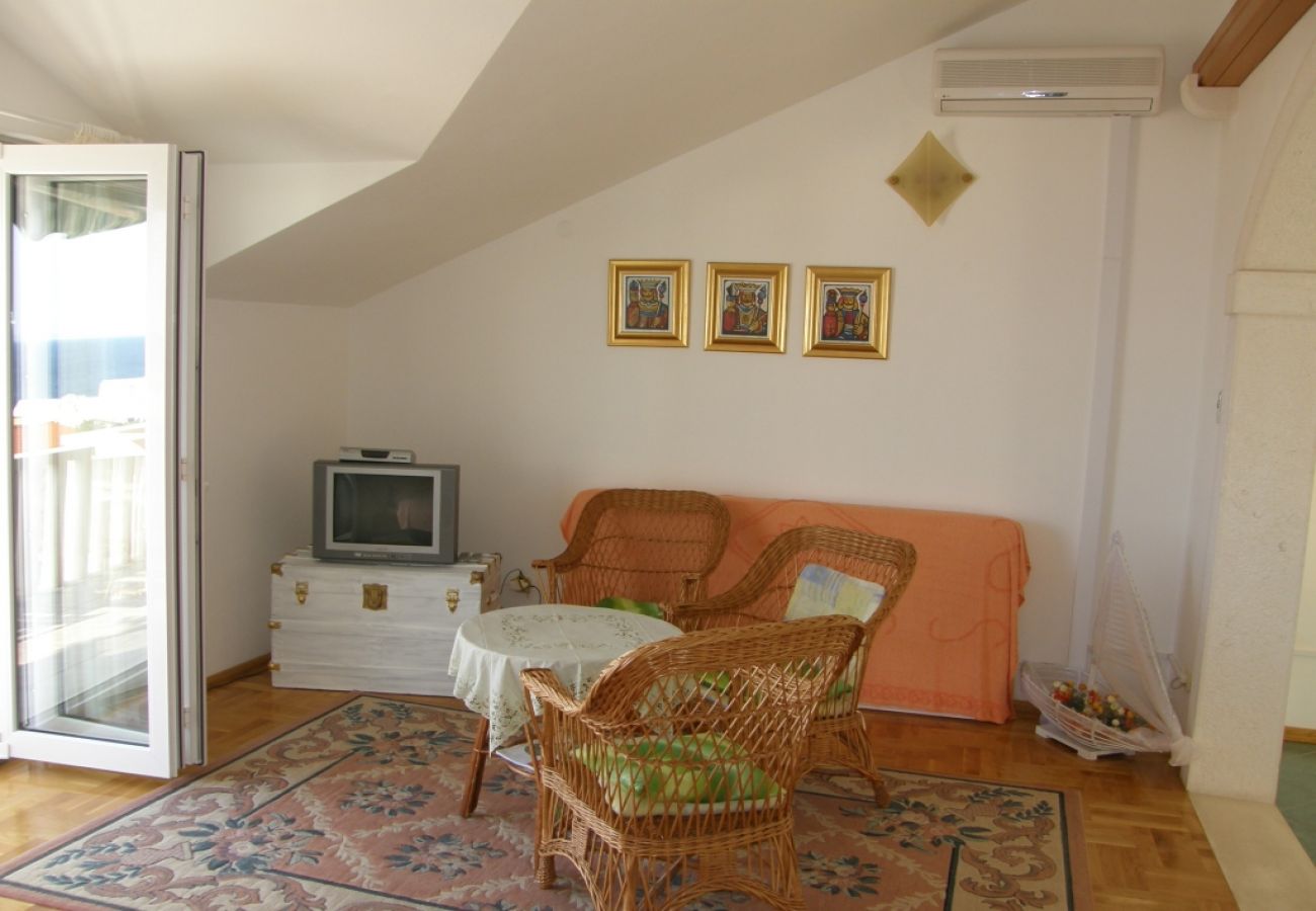 Appartamento a Bol - Appartamento in Vallo della Brazza (Bol) con vista mare, balcone, Climatizzazione, WIFI (3416-3)