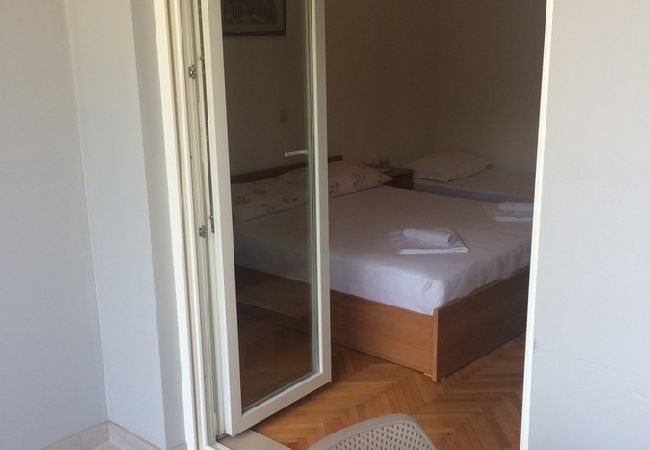 Appartamento a Omiš - Appartamento in Omiš con vista mare, terrazzo, Climatizzazione, WIFI (3422-3) Appartamento a Omiš - Appartamento in Omiš con vista mare, terrazzo, Climatizzazione, WIFI (3422-3)