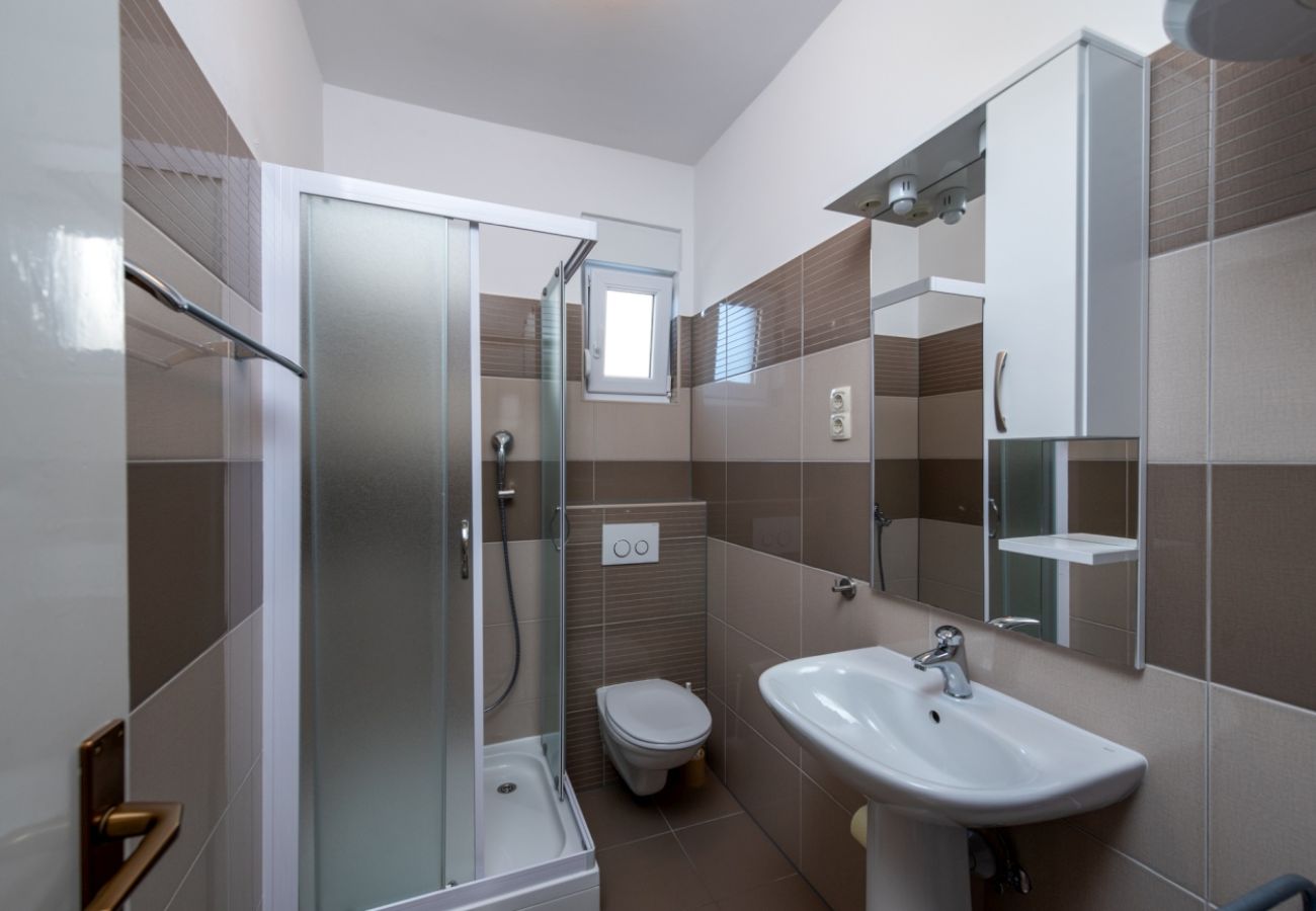 Appartamento a Duce - Appartamento in Duće con vista mare, terrazzo, Climatizzazione, WIFI (3423-3)