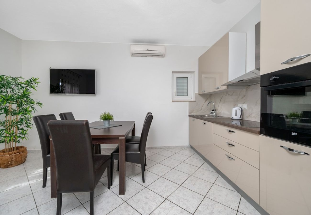 Appartamento a Duce - Appartamento in Duće con vista mare, terrazzo, Climatizzazione, WIFI (3423-3)