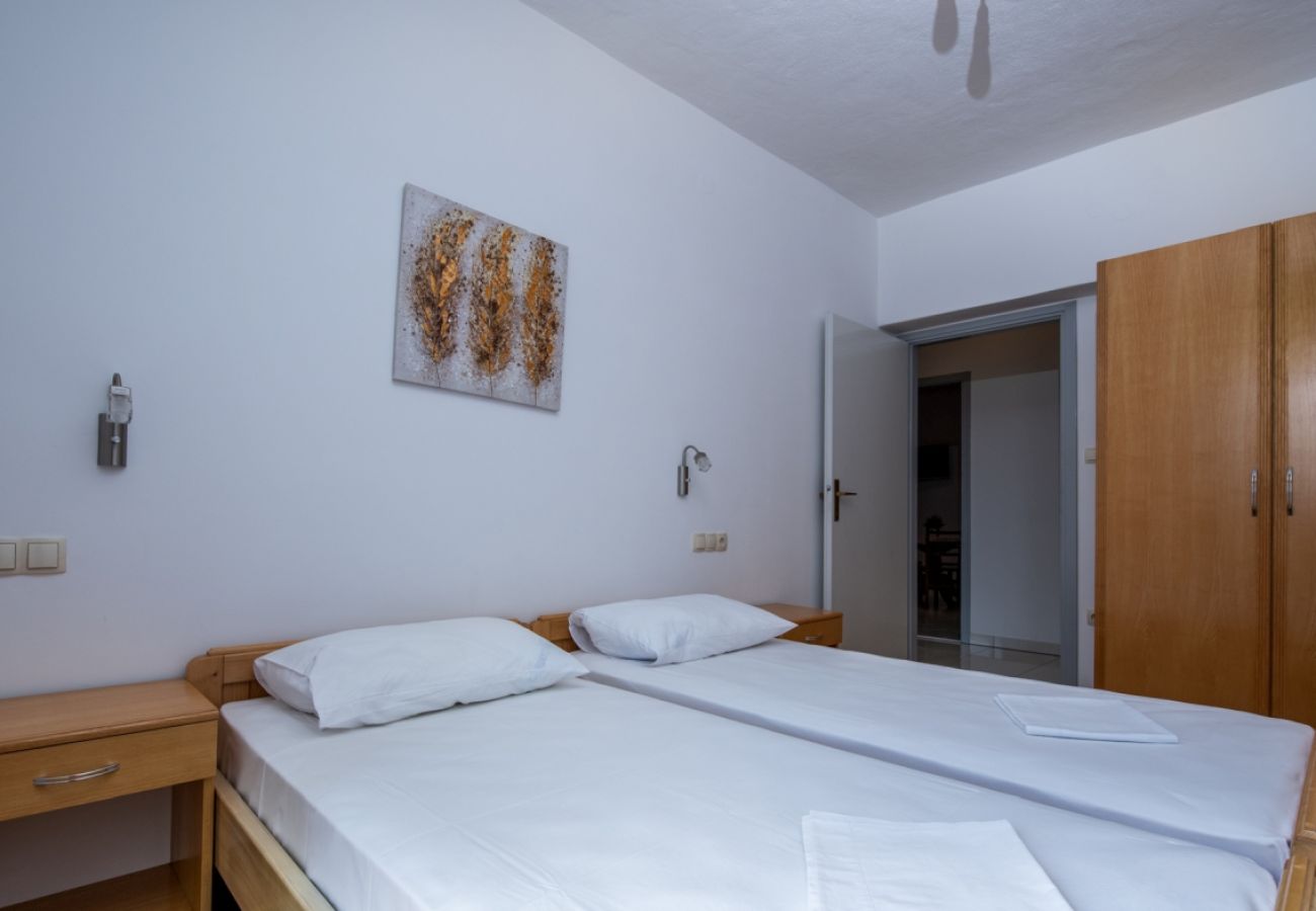 Appartamento a Duce - Appartamento in Duće con vista mare, terrazzo, Climatizzazione, WIFI (3423-3)
