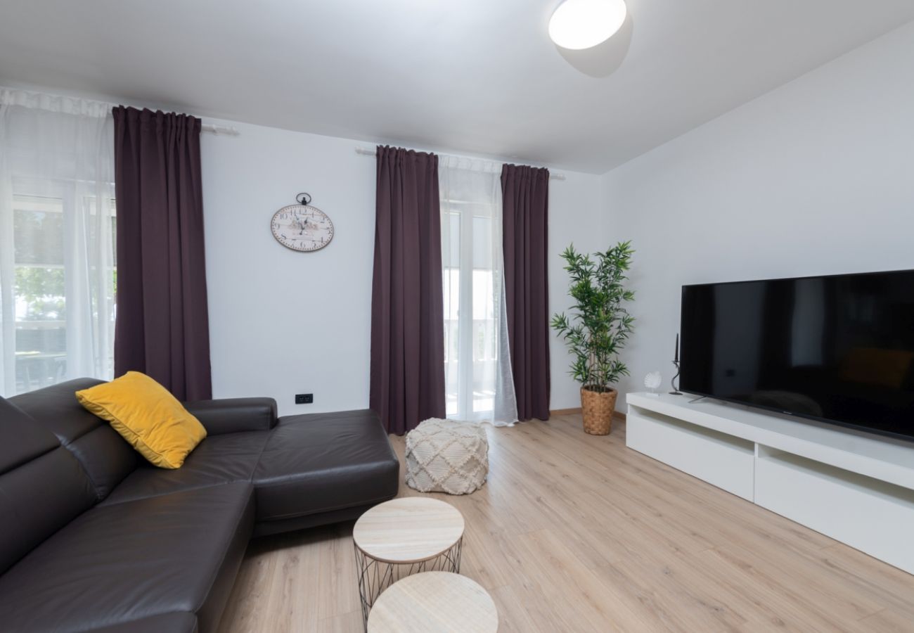 Appartamento a Duce - Appartamento in Duće con vista mare, terrazzo, Climatizzazione, WIFI (3423-6)